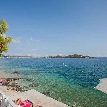 Happy Camp Mobile Homes In Camping Amadria Park Camping Trogir Seget Vranjica Exterior photo