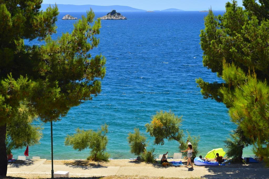 Happy Camp Mobile Homes In Camping Amadria Park Camping Trogir Seget Vranjica Exterior photo