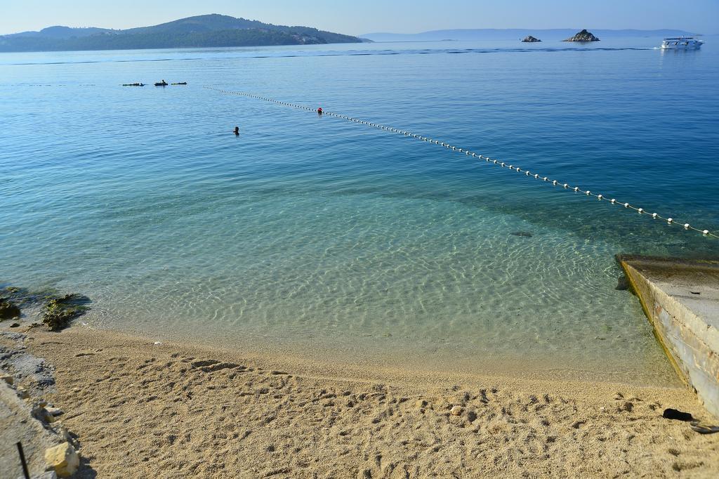 Happy Camp Mobile Homes In Camping Amadria Park Camping Trogir Seget Vranjica Exterior photo