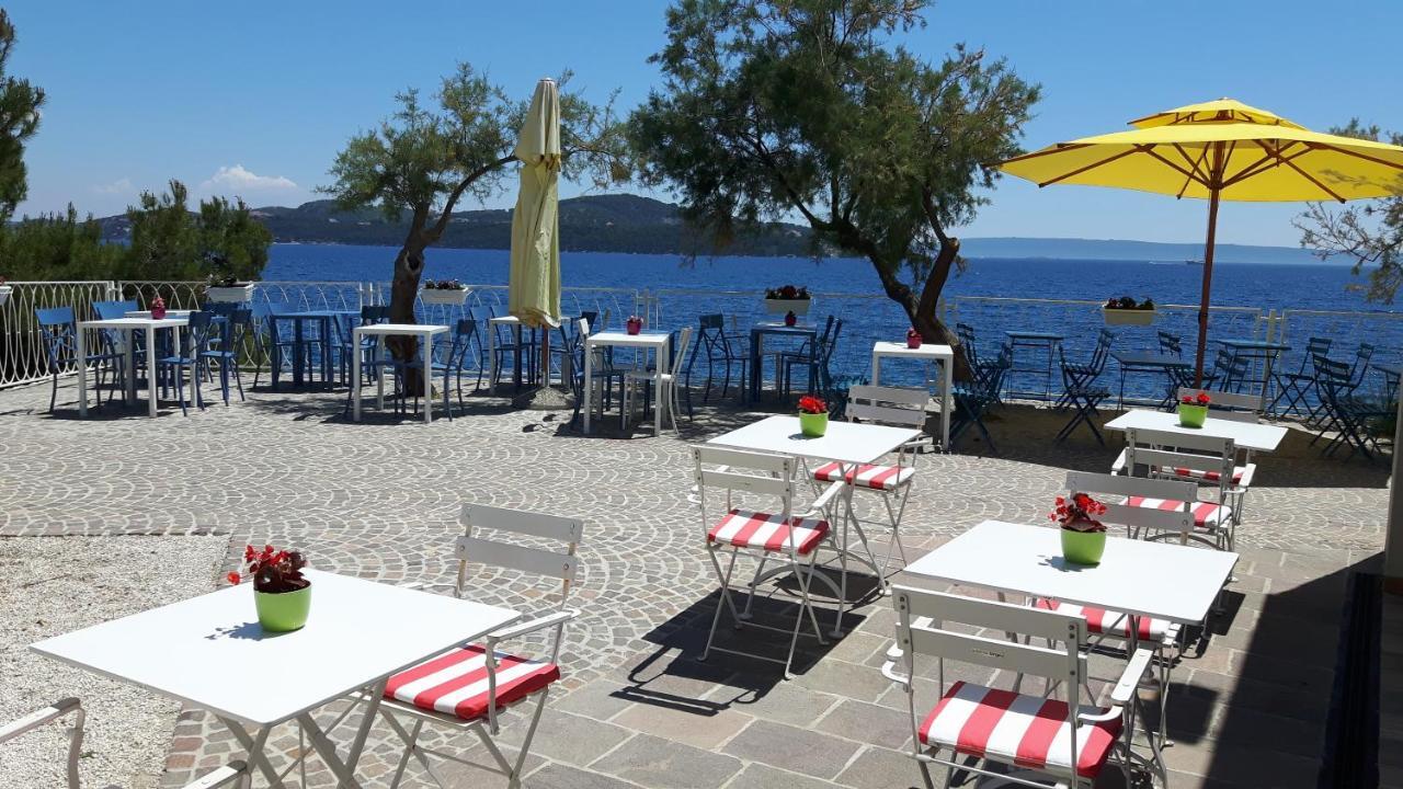 Happy Camp Mobile Homes In Camping Amadria Park Camping Trogir Seget Vranjica Exterior photo